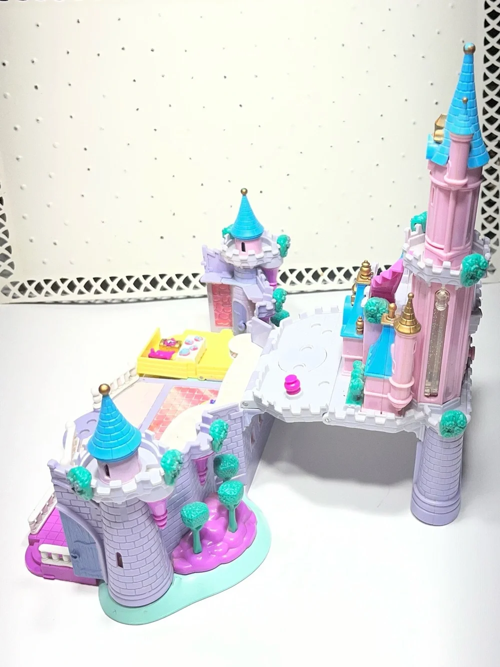 Vintage 1995 Polly Pocket Disney Cinderella's Enchanted Castle with figures - Picture 13 of 15